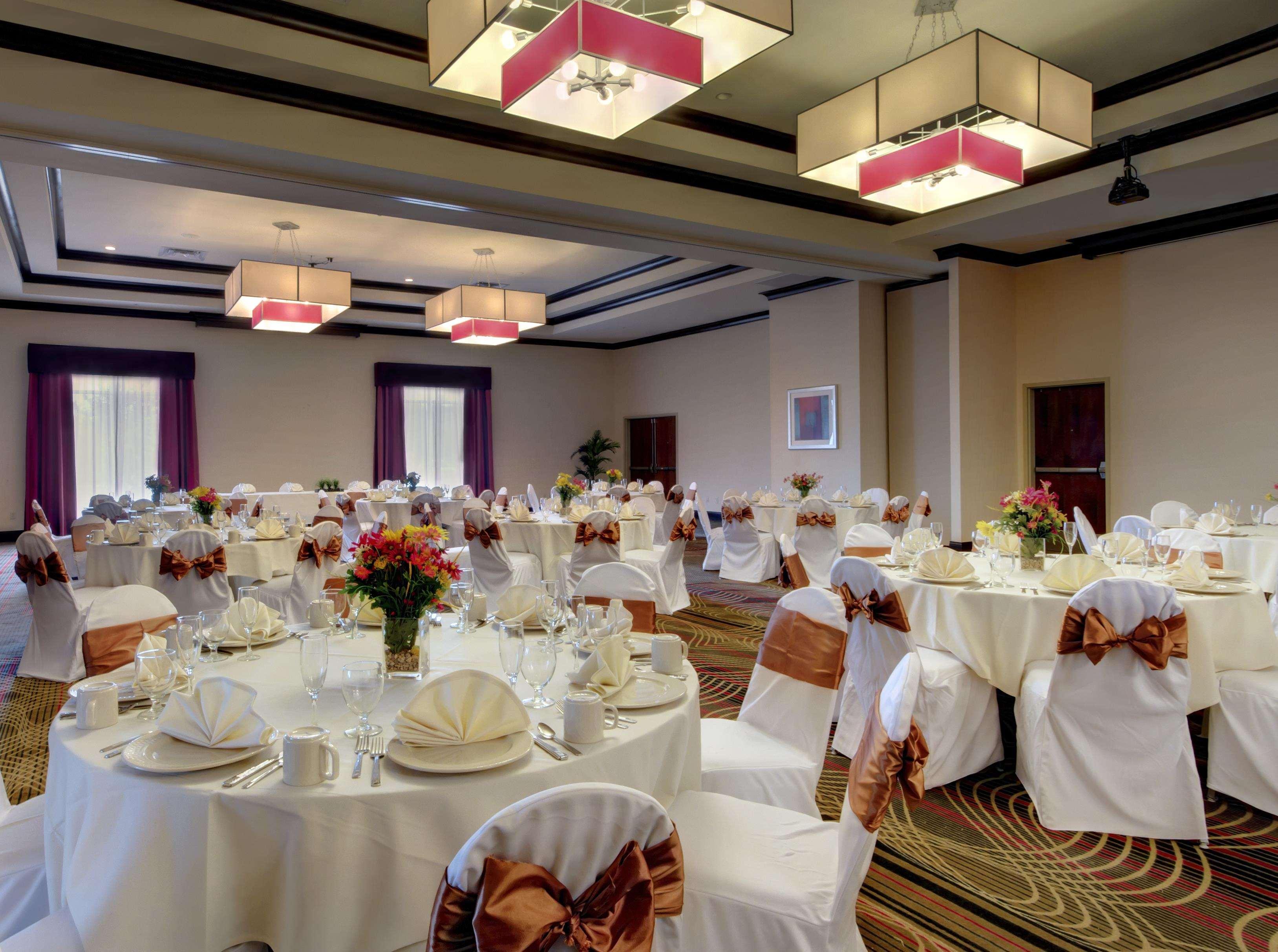Hilton Garden Inn North Little Rock Bagian luar foto